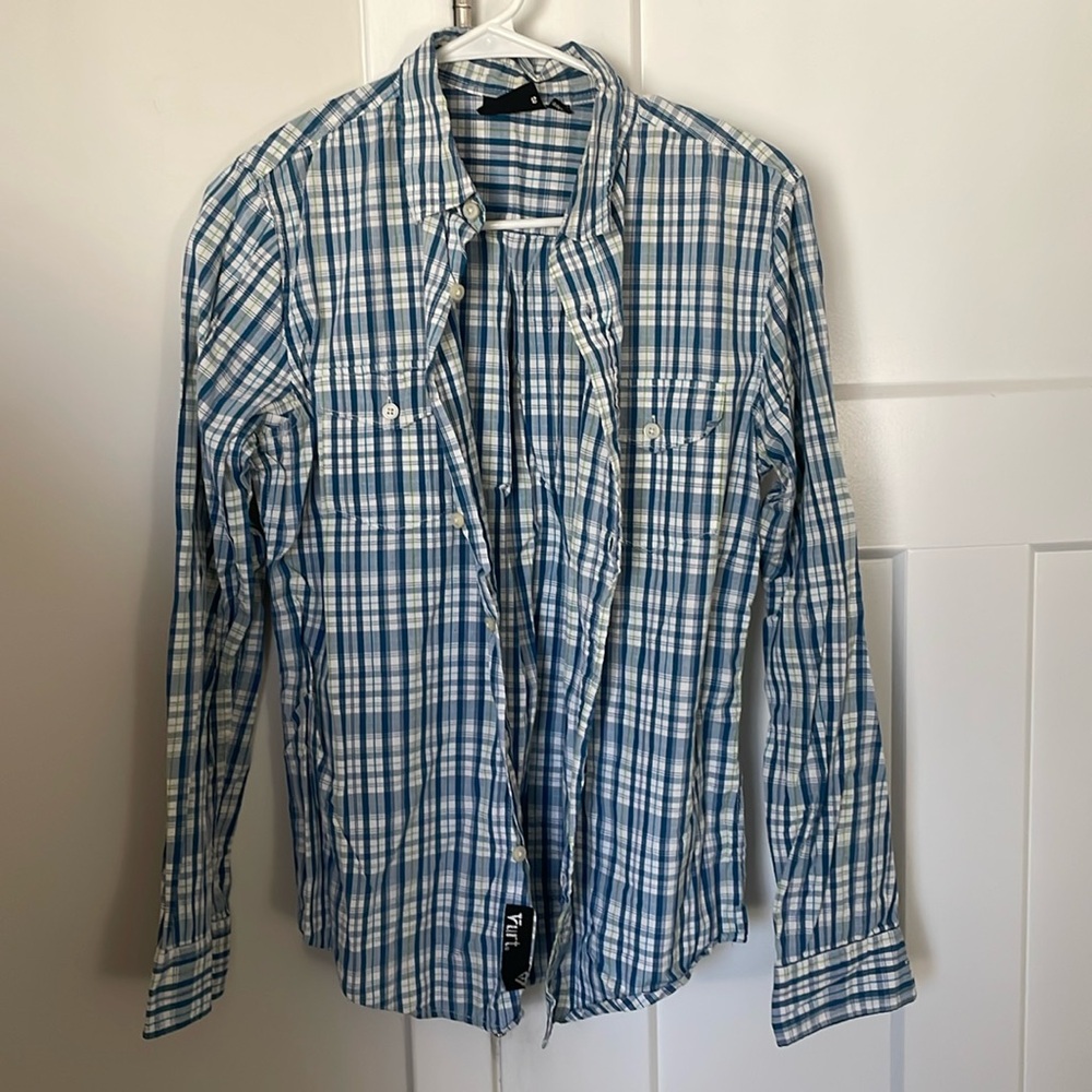 Vurt button down
